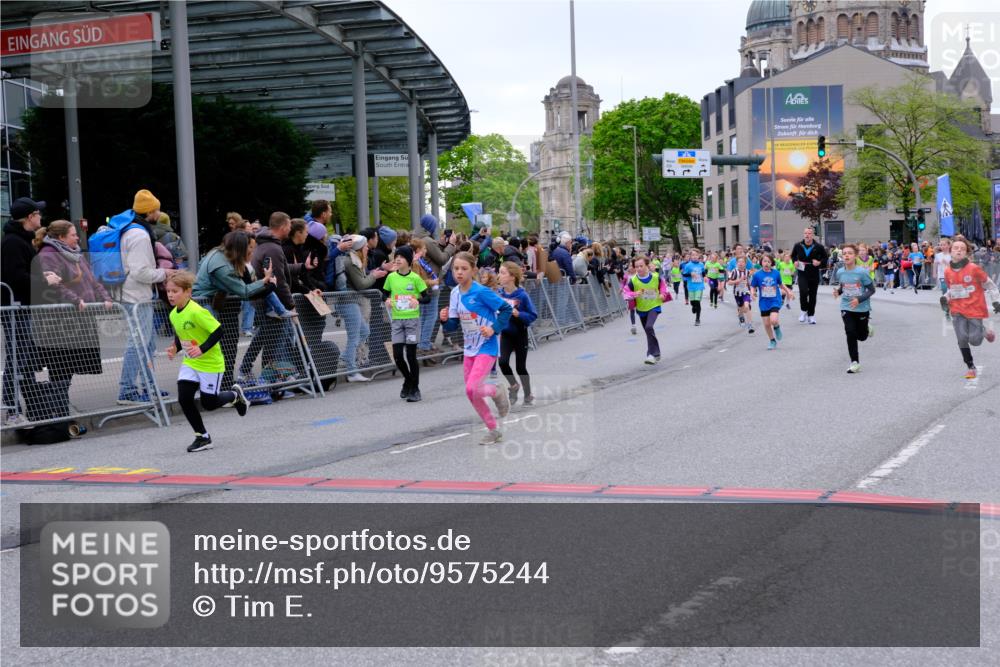 25.04.2026 - Das Zehntel Tim E. http://msf.ph/oto/9575244 25.04.2026 10:53:11 Ziel 5066, 5294, 5365, 5452, 5779, 5785, 5807, 5819, 5825, 5906, 5999, 6050, 6071, 6072, 6073, 6079, 6340, 6528, 6534, 6535, 6868, 6922, 7114, 7127, 7170, 7229, 7243, 7248, 7424, 7504, 7550, 7596, 7735, 8033 meine-sportfotos.de