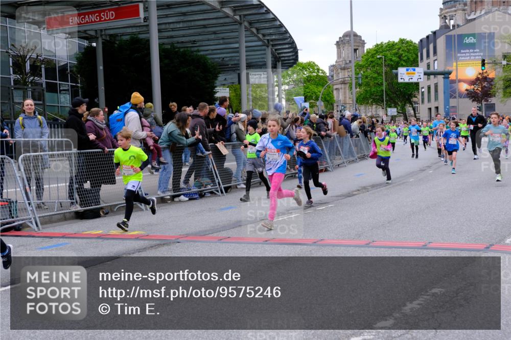 25.04.2026 - Das Zehntel Tim E. http://msf.ph/oto/9575246 25.04.2026 10:53:11 Ziel 5066, 5294, 5365, 5452, 5779, 5785, 5807, 5819, 5825, 5906, 5999, 6050, 6071, 6072, 6073, 6079, 6340, 6528, 6534, 6535, 6868, 6922, 7114, 7127, 7170, 7229, 7243, 7248, 7424, 7504, 7550, 7596, 7735, 8033 meine-sportfotos.de