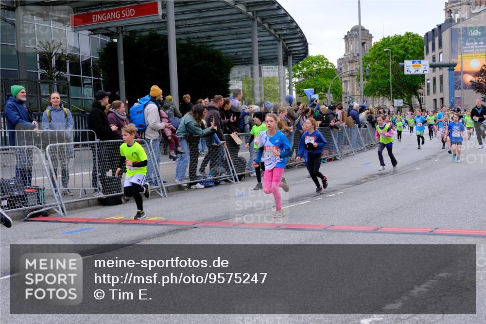 25.04.2026 - Das Zehntel Tim E. http://msf.ph/oto/9575247 25.04.2026 10:53:11 Ziel 5066, 5294, 5365, 5452, 5779, 5785, 5807, 5819, 5825, 5906, 5999, 6050, 6071, 6072, 6073, 6079, 6340, 6528, 6534, 6535, 6868, 6922, 7114, 7127, 7170, 7229, 7243, 7248, 7424, 7504, 7550, 7596, 7735, 8033 meine-sportfotos.de