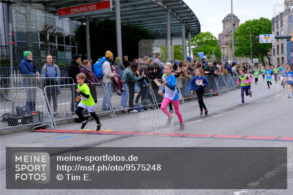 25.04.2026 - Das Zehntel Tim E. http://msf.ph/oto/9575248 25.04.2026 10:53:11 Ziel 5066, 5294, 5365, 5452, 5779, 5785, 5807, 5819, 5825, 5906, 5999, 6050, 6071, 6072, 6073, 6079, 6340, 6528, 6534, 6535, 6868, 6922, 7114, 7127, 7170, 7229, 7243, 7248, 7424, 7504, 7550, 7596, 7735, 8033 meine-sportfotos.de