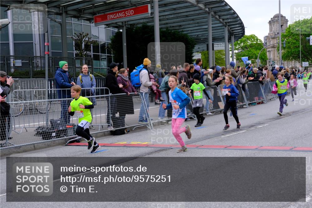 25.04.2026 - Das Zehntel Tim E. http://msf.ph/oto/9575251 25.04.2026 10:53:12 Ziel 5066, 5294, 5365, 5452, 5779, 5785, 5807, 5819, 5825, 5906, 5999, 6050, 6073, 6079, 6528, 6534, 6535, 6868, 6922, 6941, 6955, 7114, 7127, 7170, 7229, 7243, 7248, 7424, 7504, 7596, 7735, 8033 meine-sportfotos.de