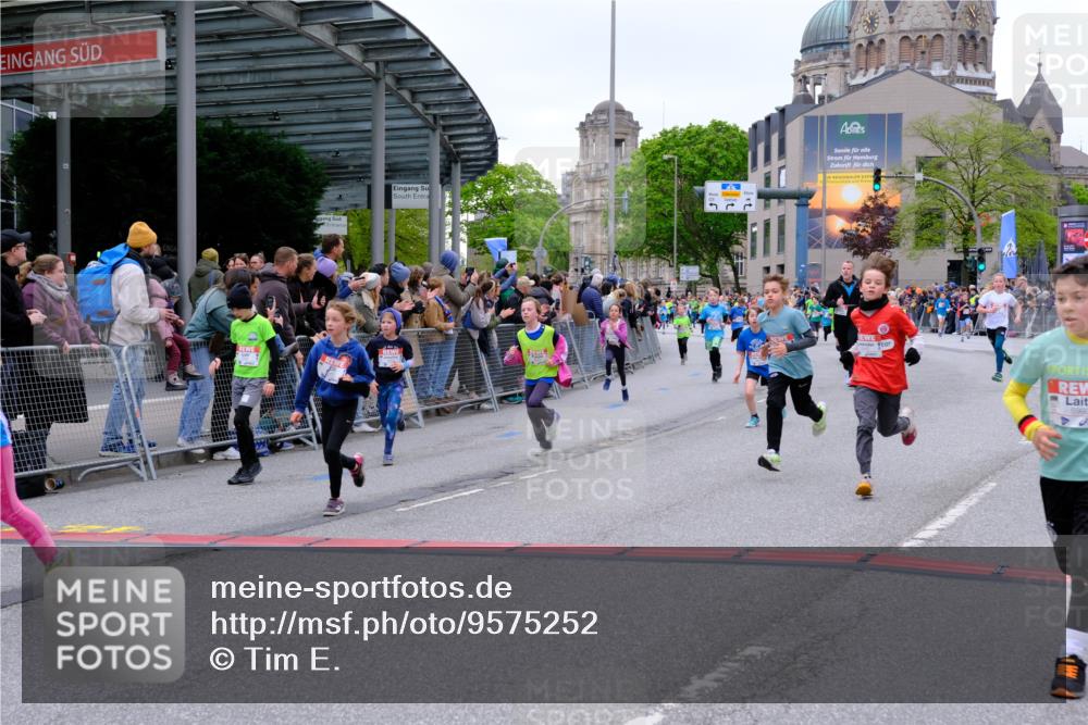 25.04.2026 - Das Zehntel Tim E. http://msf.ph/oto/9575252 25.04.2026 10:53:12 Ziel 5066, 5294, 5365, 5452, 5779, 5785, 5807, 5819, 5825, 5906, 5999, 6050, 6073, 6079, 6528, 6534, 6535, 6868, 6922, 6941, 6955, 7114, 7127, 7170, 7229, 7243, 7248, 7424, 7504, 7596, 7735, 8033 meine-sportfotos.de