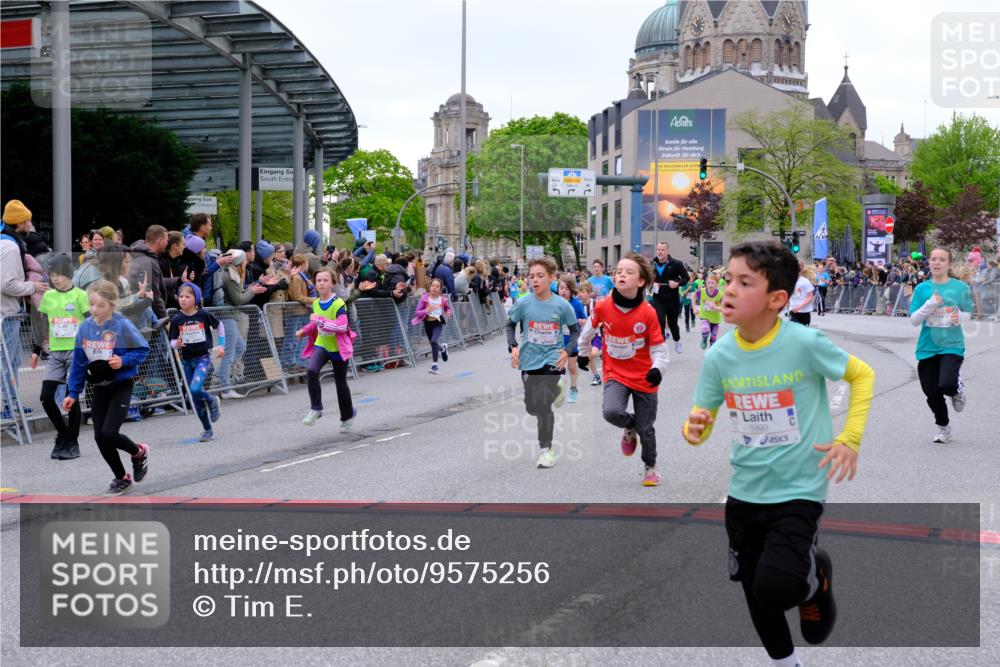 25.04.2026 - Das Zehntel Tim E. http://msf.ph/oto/9575256 25.04.2026 10:53:12 Ziel 5066, 5294, 5365, 5452, 5779, 5785, 5807, 5819, 5825, 5906, 5999, 6050, 6073, 6079, 6528, 6534, 6535, 6868, 6922, 6941, 6955, 7114, 7127, 7170, 7229, 7243, 7248, 7424, 7504, 7596, 7735, 8033 meine-sportfotos.de