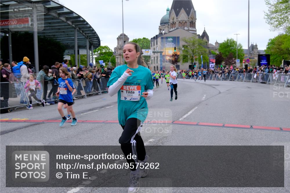 25.04.2026 - Das Zehntel Tim E. http://msf.ph/oto/9575262 25.04.2026 10:53:14 Ziel 5066, 5289, 5294, 5365, 5452, 5779, 5785, 5807, 5819, 5906, 5999, 6050, 6073, 6079, 6534, 6535, 6868, 6941, 6955, 7114, 7127, 7223, 7229, 7243, 7248, 7306, 7424, 7596, 7735, 7860, 8033 meine-sportfotos.de