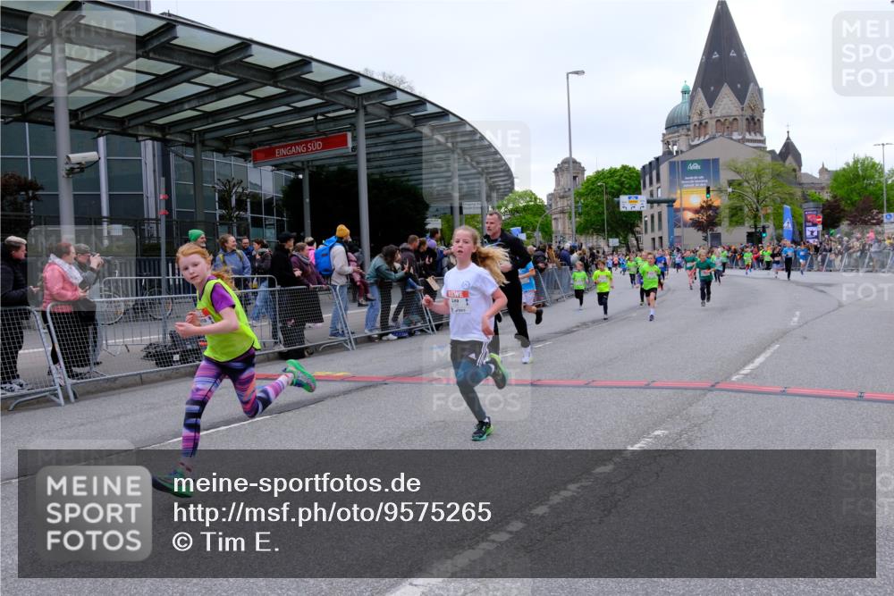 25.04.2026 - Das Zehntel Tim E. http://msf.ph/oto/9575265 25.04.2026 10:53:16 Ziel 5066, 5260, 5289, 5294, 5365, 5452, 5807, 5819, 5906, 5999, 6050, 6073, 6079, 6365, 6534, 6535, 6868, 6941, 6955, 7223, 7229, 7243, 7248, 7306, 7424, 7596, 7735, 7860, 7916, 8033 meine-sportfotos.de