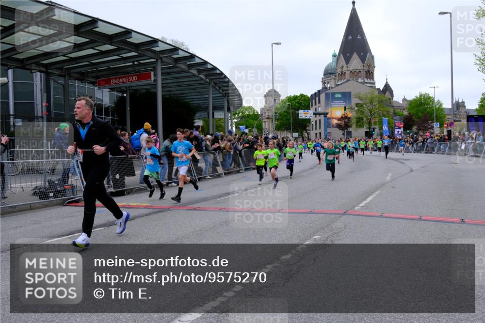 25.04.2026 - Das Zehntel Tim E. http://msf.ph/oto/9575270 25.04.2026 10:53:17 Ziel 5066, 5260, 5289, 5294, 5365, 5452, 5807, 5906, 5999, 6050, 6053, 6073, 6079, 6365, 6534, 6535, 6868, 6941, 6955, 7223, 7248, 7306, 7424, 7596, 7735, 7860, 7916, 8033 meine-sportfotos.de