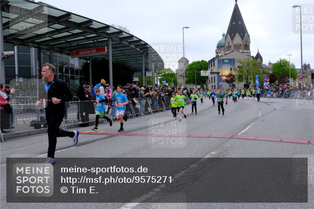 25.04.2026 - Das Zehntel Tim E. http://msf.ph/oto/9575271 25.04.2026 10:53:17 Ziel 5066, 5260, 5289, 5294, 5365, 5452, 5807, 5906, 5999, 6050, 6053, 6073, 6079, 6365, 6534, 6535, 6868, 6941, 6955, 7223, 7248, 7306, 7424, 7596, 7735, 7860, 7916, 8033 meine-sportfotos.de