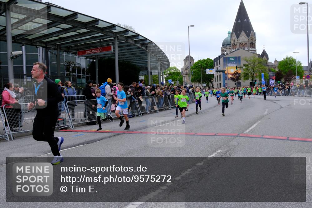 25.04.2026 - Das Zehntel Tim E. http://msf.ph/oto/9575272 25.04.2026 10:53:17 Ziel 5066, 5260, 5289, 5294, 5365, 5452, 5807, 5906, 5999, 6050, 6053, 6073, 6079, 6365, 6534, 6535, 6868, 6941, 6955, 7223, 7248, 7306, 7424, 7596, 7735, 7860, 7916, 8033 meine-sportfotos.de