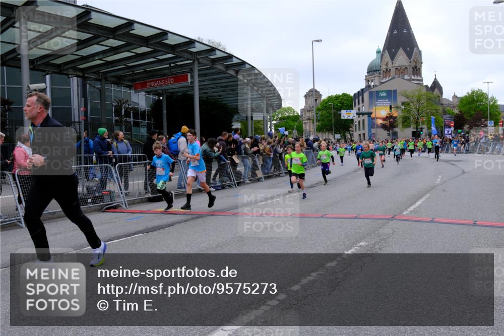 25.04.2026 - Das Zehntel Tim E. http://msf.ph/oto/9575273 25.04.2026 10:53:17 Ziel 5066, 5260, 5289, 5294, 5365, 5452, 5807, 5906, 5999, 6050, 6053, 6073, 6079, 6365, 6534, 6535, 6868, 6941, 6955, 7223, 7248, 7306, 7424, 7596, 7735, 7860, 7916, 8033 meine-sportfotos.de