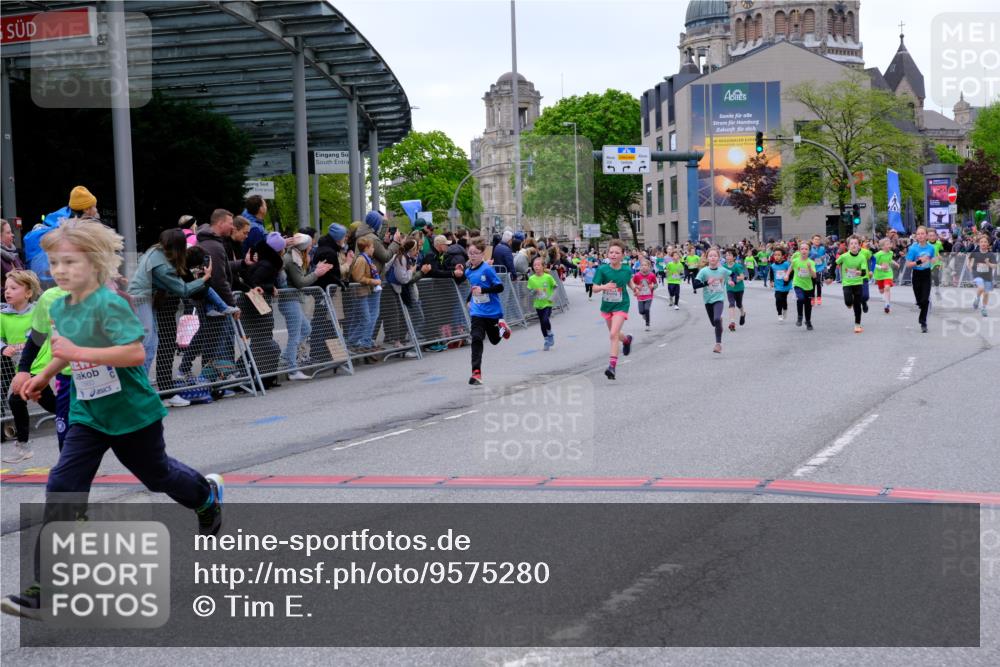 25.04.2026 - Das Zehntel Tim E. http://msf.ph/oto/9575280 25.04.2026 10:53:20 Ziel 5066, 5249, 5260, 5289, 5294, 5452, 5570, 5710, 5906, 6008, 6053, 6073, 6079, 6365, 6534, 6535, 6868, 6928, 6941, 6955, 7091, 7093, 7109, 7166, 7168, 7223, 7306, 7596, 7829, 7860, 7881, 7916, 8033 meine-sportfotos.de