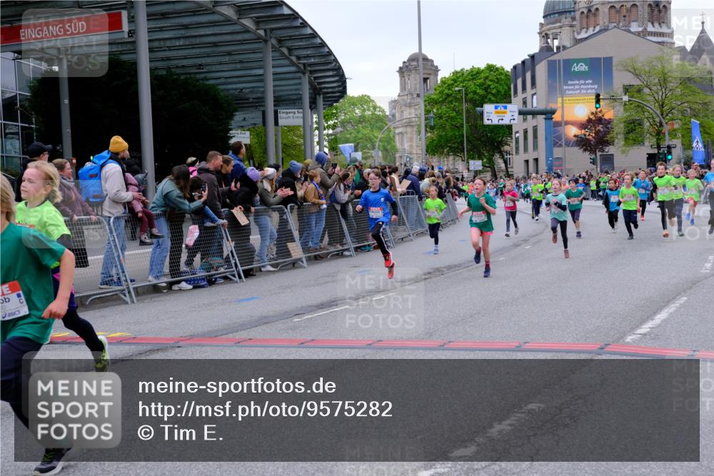 25.04.2026 - Das Zehntel Tim E. http://msf.ph/oto/9575282 25.04.2026 10:53:20 Ziel 5066, 5249, 5260, 5289, 5294, 5452, 5570, 5710, 5906, 6008, 6053, 6073, 6079, 6365, 6534, 6535, 6868, 6928, 6941, 6955, 7091, 7093, 7109, 7166, 7168, 7223, 7306, 7596, 7829, 7860, 7881, 7916, 8033 meine-sportfotos.de