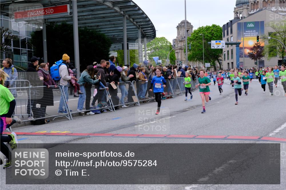 25.04.2026 - Das Zehntel Tim E. http://msf.ph/oto/9575284 25.04.2026 10:53:20 Ziel 5066, 5249, 5260, 5289, 5294, 5452, 5570, 5710, 5906, 6008, 6053, 6073, 6079, 6365, 6534, 6535, 6868, 6928, 6941, 6955, 7091, 7093, 7109, 7166, 7168, 7223, 7306, 7596, 7829, 7860, 7881, 7916, 8033 meine-sportfotos.de