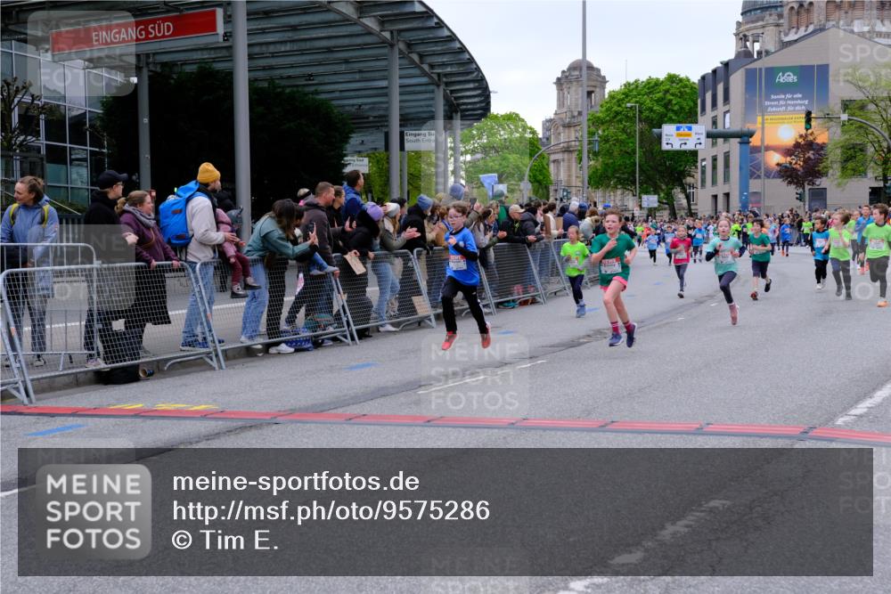 25.04.2026 - Das Zehntel Tim E. http://msf.ph/oto/9575286 25.04.2026 10:53:20 Ziel 5066, 5249, 5260, 5289, 5294, 5452, 5570, 5710, 5906, 6008, 6053, 6073, 6079, 6365, 6534, 6535, 6868, 6928, 6941, 6955, 7091, 7093, 7109, 7166, 7168, 7223, 7306, 7596, 7829, 7860, 7881, 7916, 8033 meine-sportfotos.de