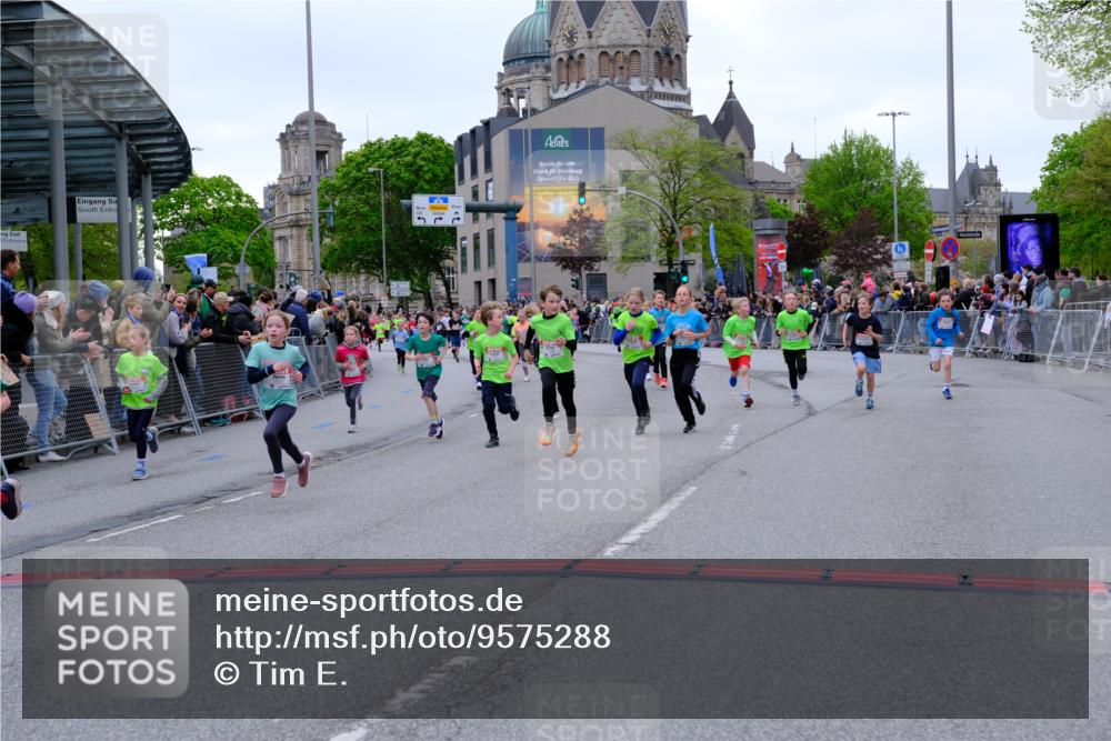 25.04.2026 - Das Zehntel Tim E. http://msf.ph/oto/9575288 25.04.2026 10:53:21 Ziel 5066, 5249, 5260, 5275, 5289, 5570, 5710, 5829, 6008, 6053, 6073, 6365, 6534, 6535, 6750, 6868, 6928, 6941, 6955, 7091, 7093, 7109, 7166, 7168, 7223, 7306, 7829, 7860, 7881, 7916 meine-sportfotos.de