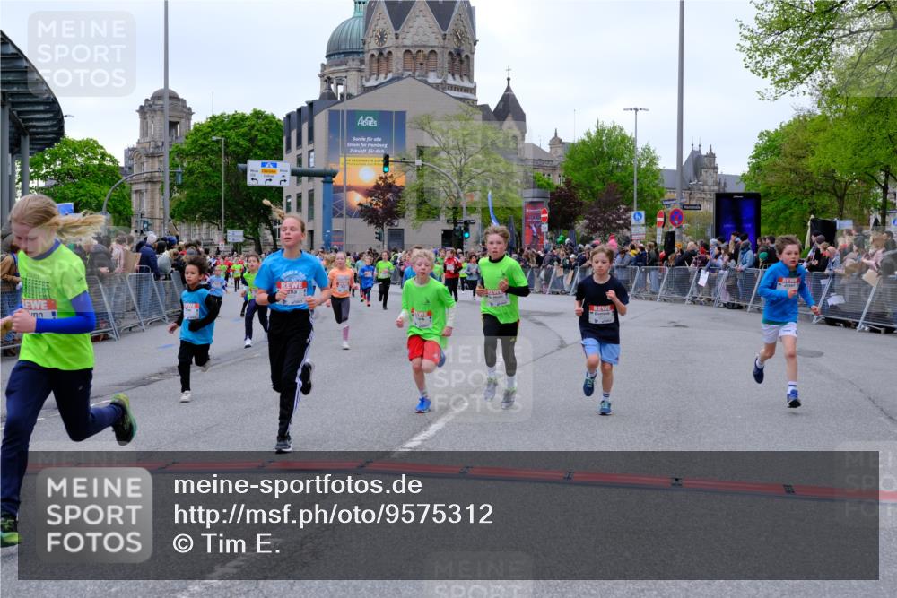 25.04.2026 - Das Zehntel Tim E. http://msf.ph/oto/9575312 25.04.2026 10:53:24 Ziel 5249, 5259, 5260, 5275, 5289, 5570, 5710, 5829, 6008, 6053, 6365, 6744, 6750, 6928, 6941, 6955, 7091, 7093, 7109, 7166, 7168, 7223, 7306, 7312, 7678, 7829, 7860, 7881, 7916 meine-sportfotos.de