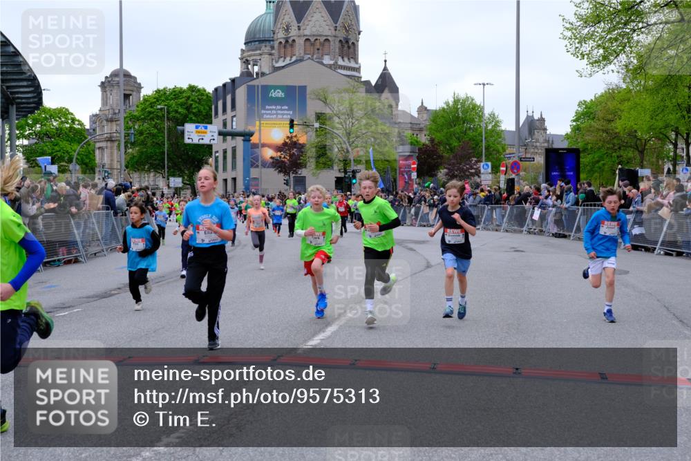 25.04.2026 - Das Zehntel Tim E. http://msf.ph/oto/9575313 25.04.2026 10:53:24 Ziel 5249, 5259, 5260, 5275, 5289, 5570, 5710, 5829, 6008, 6053, 6365, 6744, 6750, 6928, 6941, 6955, 7091, 7093, 7109, 7166, 7168, 7223, 7306, 7312, 7678, 7829, 7860, 7881, 7916 meine-sportfotos.de