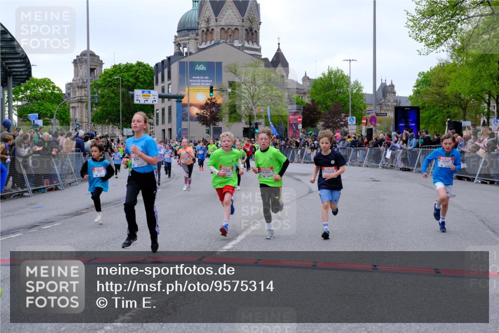25.04.2026 - Das Zehntel Tim E. http://msf.ph/oto/9575314 25.04.2026 10:53:24 Ziel 5249, 5259, 5260, 5275, 5289, 5570, 5710, 5829, 6008, 6053, 6365, 6744, 6750, 6928, 6941, 6955, 7091, 7093, 7109, 7166, 7168, 7223, 7306, 7312, 7678, 7829, 7860, 7881, 7916 meine-sportfotos.de