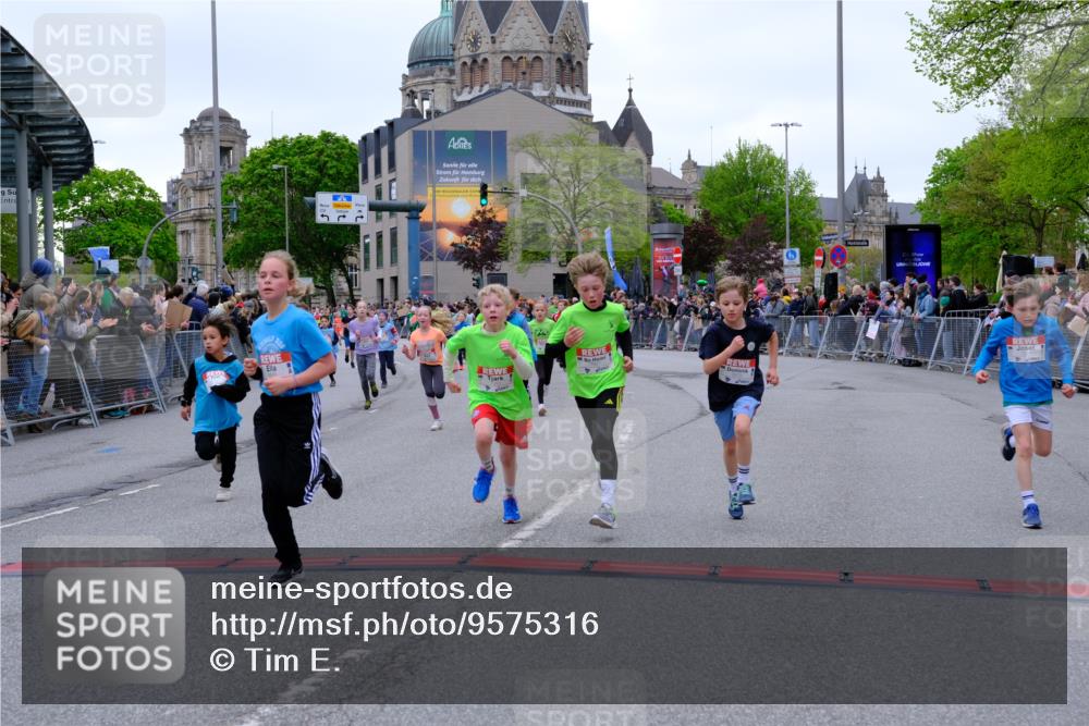 25.04.2026 - Das Zehntel Tim E. http://msf.ph/oto/9575316 25.04.2026 10:53:24 Ziel 5249, 5259, 5260, 5275, 5289, 5570, 5710, 5829, 6008, 6053, 6365, 6744, 6750, 6928, 6941, 6955, 7091, 7093, 7109, 7166, 7168, 7223, 7306, 7312, 7678, 7829, 7860, 7881, 7916 meine-sportfotos.de