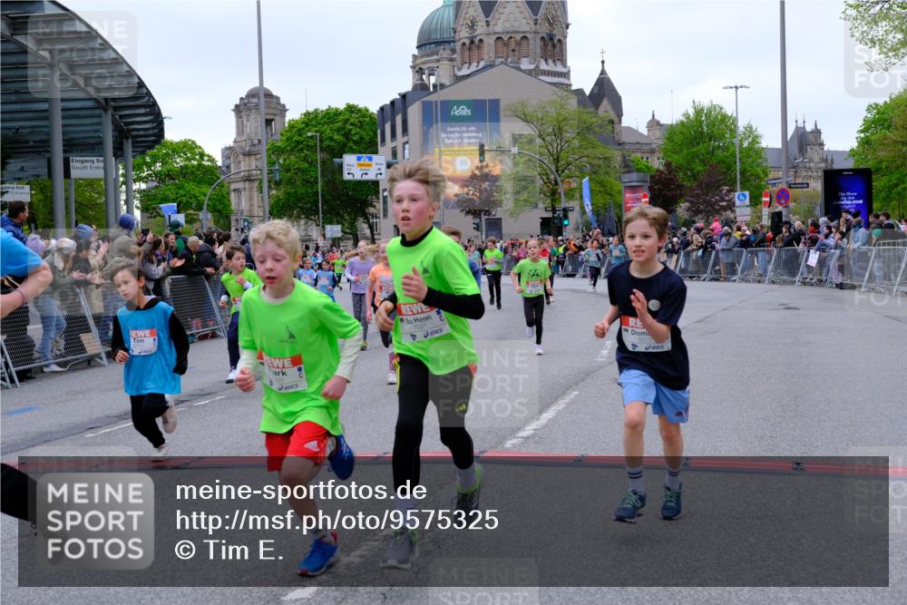 25.04.2026 - Das Zehntel Tim E. http://msf.ph/oto/9575325 25.04.2026 10:53:25 Ziel 5249, 5259, 5260, 5275, 5289, 5570, 5710, 5829, 6008, 6053, 6365, 6744, 6750, 6928, 7091, 7093, 7109, 7166, 7168, 7223, 7306, 7312, 7641, 7652, 7678, 7829, 7860, 7881, 7916 meine-sportfotos.de