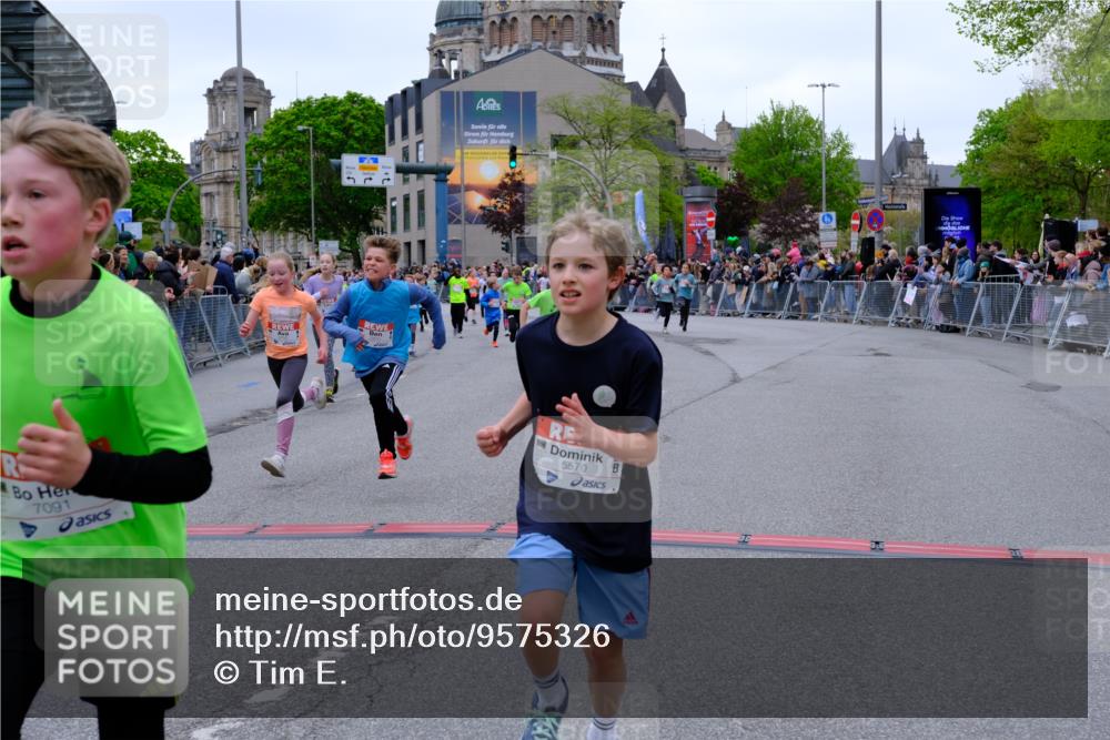 25.04.2026 - Das Zehntel Tim E. http://msf.ph/oto/9575326 25.04.2026 10:53:26 Ziel 5249, 5259, 5260, 5275, 5570, 5701, 5710, 5829, 6008, 6053, 6212, 6365, 6450, 6744, 6750, 6928, 7091, 7093, 7109, 7166, 7168, 7223, 7306, 7312, 7340, 7641, 7652, 7678, 7829, 7860, 7881, 7916 meine-sportfotos.de