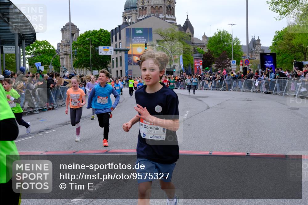 25.04.2026 - Das Zehntel Tim E. http://msf.ph/oto/9575327 25.04.2026 10:53:26 Ziel 5249, 5259, 5260, 5275, 5570, 5701, 5710, 5829, 6008, 6053, 6212, 6365, 6450, 6744, 6750, 6928, 7091, 7093, 7109, 7166, 7168, 7223, 7306, 7312, 7340, 7641, 7652, 7678, 7829, 7860, 7881, 7916 meine-sportfotos.de