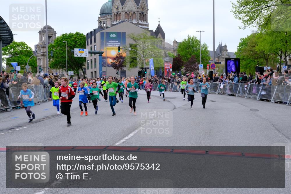 25.04.2026 - Das Zehntel Tim E. http://msf.ph/oto/9575342 25.04.2026 10:53:30 Ziel 5173, 5249, 5259, 5275, 5278, 5279, 5570, 5701, 5710, 5829, 6008, 6051, 6212, 6229, 6311, 6450, 6744, 6750, 6763, 6928, 7091, 7093, 7106, 7109, 7166, 7168, 7247, 7312, 7340, 7540, 7544, 7641, 7652, 7678, 7703, 7829, 7839, 7881, 7889, 7896, 7917, 8049 meine-sportfotos.de