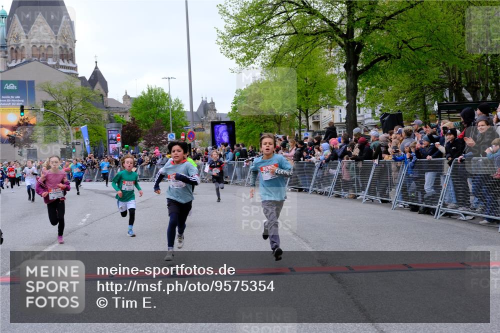 25.04.2026 - Das Zehntel Tim E. http://msf.ph/oto/9575354 25.04.2026 10:53:32 Ziel 5173, 5259, 5269, 5275, 5278, 5279, 5529, 5570, 5701, 5710, 5795, 5829, 6051, 6212, 6229, 6237, 6311, 6450, 6744, 6750, 6763, 7106, 7247, 7312, 7340, 7387, 7540, 7544, 7641, 7652, 7678, 7703, 7829, 7839, 7889, 7896, 7917, 8049 meine-sportfotos.de