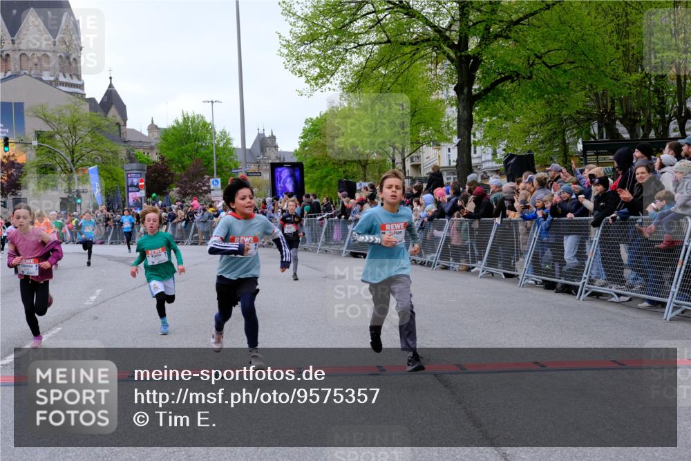 25.04.2026 - Das Zehntel Tim E. http://msf.ph/oto/9575357 25.04.2026 10:53:33 Ziel 5165, 5173, 5259, 5269, 5275, 5278, 5279, 5529, 5701, 5795, 5829, 6051, 6212, 6229, 6237, 6311, 6450, 6744, 6750, 6763, 7106, 7191, 7247, 7312, 7340, 7387, 7540, 7544, 7641, 7652, 7678, 7703, 7839, 7889, 7896, 7917, 8049 meine-sportfotos.de