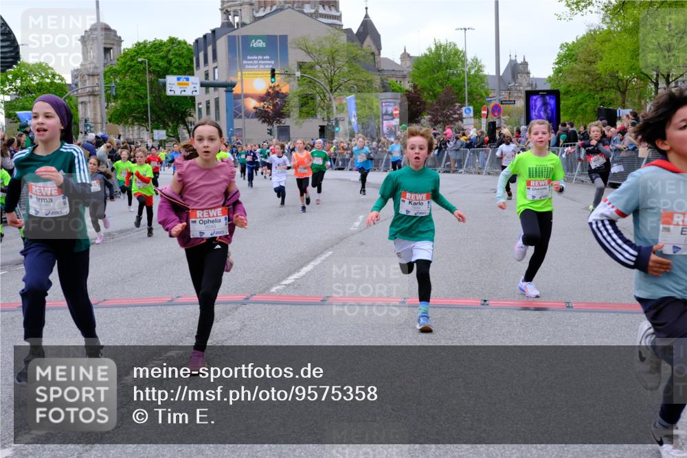 25.04.2026 - Das Zehntel Tim E. http://msf.ph/oto/9575358 25.04.2026 10:53:33 Ziel 5165, 5173, 5259, 5269, 5275, 5278, 5279, 5529, 5701, 5795, 5829, 6051, 6212, 6229, 6237, 6311, 6450, 6744, 6750, 6763, 7106, 7191, 7247, 7312, 7340, 7387, 7540, 7544, 7641, 7652, 7678, 7703, 7839, 7889, 7896, 7917, 8049 meine-sportfotos.de