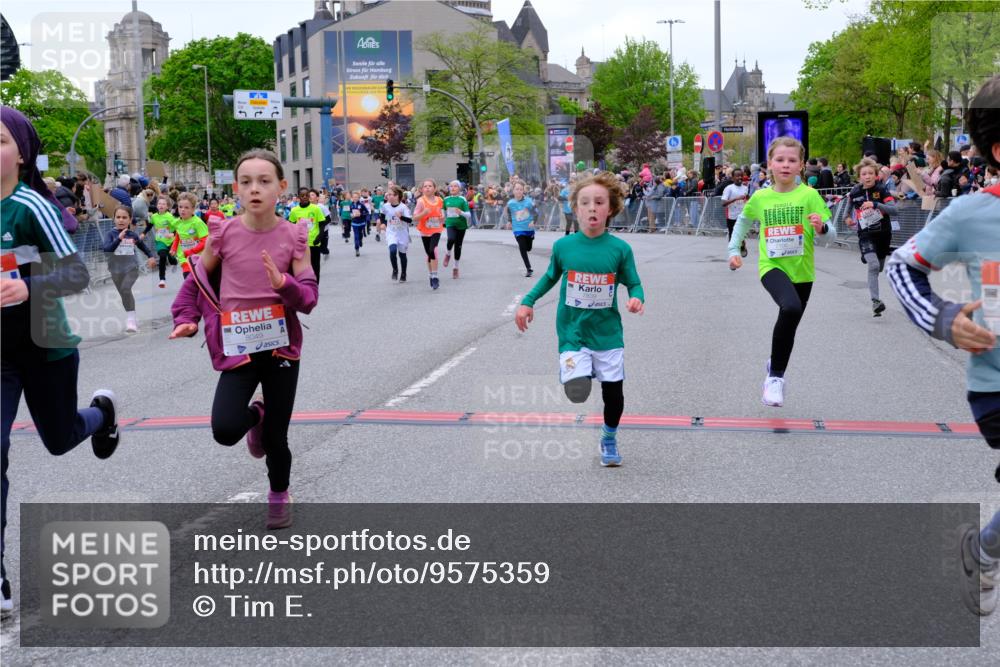 25.04.2026 - Das Zehntel Tim E. http://msf.ph/oto/9575359 25.04.2026 10:53:33 Ziel 5165, 5173, 5259, 5269, 5275, 5278, 5279, 5529, 5701, 5795, 5829, 6051, 6212, 6229, 6237, 6311, 6450, 6744, 6750, 6763, 7106, 7191, 7247, 7312, 7340, 7387, 7540, 7544, 7641, 7652, 7678, 7703, 7839, 7889, 7896, 7917, 8049 meine-sportfotos.de