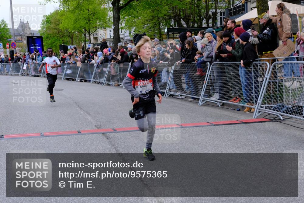 25.04.2026 - Das Zehntel Tim E. http://msf.ph/oto/9575365 25.04.2026 10:53:35 Ziel 5165, 5173, 5259, 5269, 5278, 5279, 5317, 5318, 5324, 5529, 5701, 5795, 6051, 6106, 6212, 6229, 6231, 6237, 6311, 6363, 6450, 6744, 6763, 6912, 7106, 7181, 7185, 7191, 7245, 7247, 7340, 7387, 7540, 7544, 7641, 7652, 7678, 7703, 7839, 7889, 7896, 7917, 8049 meine-sportfotos.de