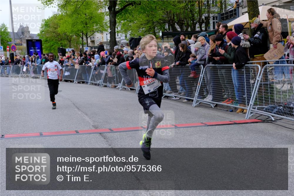 25.04.2026 - Das Zehntel Tim E. http://msf.ph/oto/9575366 25.04.2026 10:53:35 Ziel 5165, 5173, 5259, 5269, 5278, 5279, 5317, 5318, 5324, 5529, 5701, 5795, 6051, 6106, 6212, 6229, 6231, 6237, 6311, 6363, 6450, 6744, 6763, 6912, 7106, 7181, 7185, 7191, 7245, 7247, 7340, 7387, 7540, 7544, 7641, 7652, 7678, 7703, 7839, 7889, 7896, 7917, 8049 meine-sportfotos.de