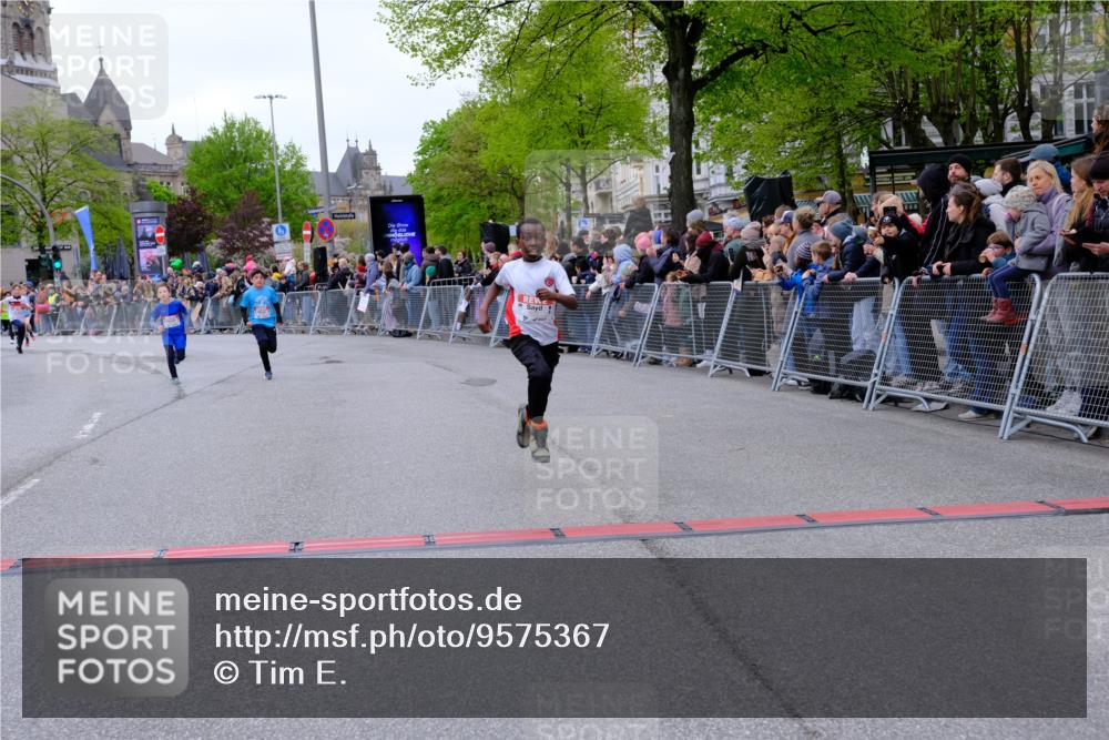 25.04.2026 - Das Zehntel Tim E. http://msf.ph/oto/9575367 25.04.2026 10:53:36 Ziel 5165, 5173, 5259, 5269, 5278, 5279, 5317, 5318, 5324, 5529, 5701, 5795, 6028, 6051, 6106, 6212, 6229, 6231, 6237, 6311, 6363, 6450, 6763, 6912, 7106, 7181, 7185, 7191, 7245, 7247, 7340, 7387, 7540, 7544, 7641, 7652, 7678, 7703, 7839, 7885, 7889, 7896, 7899, 7917, 8048, 8049, 8059 meine-sportfotos.de