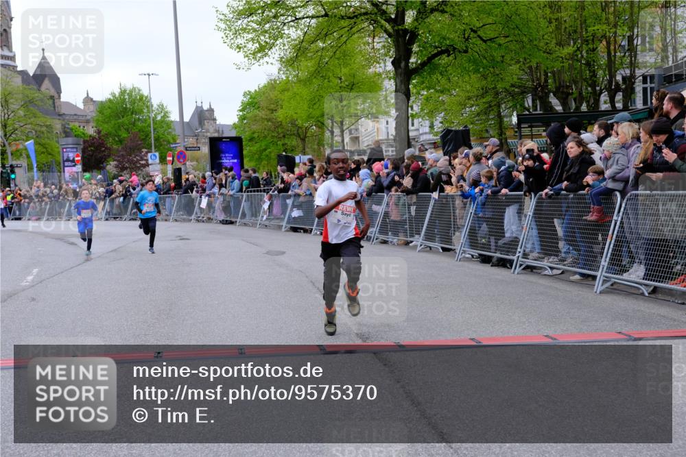 25.04.2026 - Das Zehntel Tim E. http://msf.ph/oto/9575370 25.04.2026 10:53:36 Ziel 5165, 5173, 5259, 5269, 5278, 5279, 5317, 5318, 5324, 5529, 5701, 5795, 6028, 6051, 6106, 6212, 6229, 6231, 6237, 6311, 6363, 6450, 6763, 6912, 7106, 7181, 7185, 7191, 7245, 7247, 7340, 7387, 7540, 7544, 7641, 7652, 7678, 7703, 7839, 7885, 7889, 7896, 7899, 7917, 8048, 8049, 8059 meine-sportfotos.de