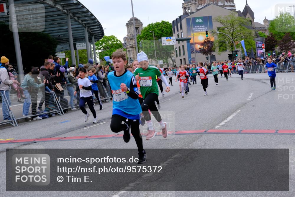 25.04.2026 - Das Zehntel Tim E. http://msf.ph/oto/9575372 25.04.2026 10:53:37 Ziel 5165, 5173, 5269, 5278, 5279, 5317, 5318, 5324, 5529, 5701, 5795, 6028, 6051, 6106, 6212, 6229, 6231, 6237, 6311, 6363, 6450, 6763, 6912, 7106, 7181, 7185, 7191, 7245, 7247, 7340, 7387, 7540, 7544, 7641, 7652, 7703, 7839, 7885, 7889, 7896, 7899, 7917, 8048, 8049, 8059 meine-sportfotos.de