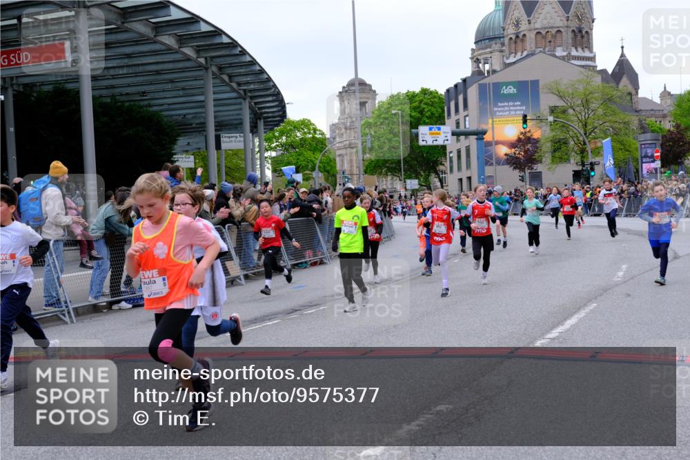 25.04.2026 - Das Zehntel Tim E. http://msf.ph/oto/9575377 25.04.2026 10:53:38 Ziel 5165, 5173, 5269, 5278, 5279, 5317, 5318, 5324, 5529, 5701, 5795, 6028, 6051, 6106, 6166, 6212, 6229, 6231, 6237, 6244, 6311, 6363, 6450, 6763, 6912, 6926, 7106, 7181, 7185, 7191, 7245, 7247, 7340, 7387, 7540, 7544, 7703, 7839, 7885, 7889, 7896, 7899, 7917, 8048, 8049, 8059 meine-sportfotos.de