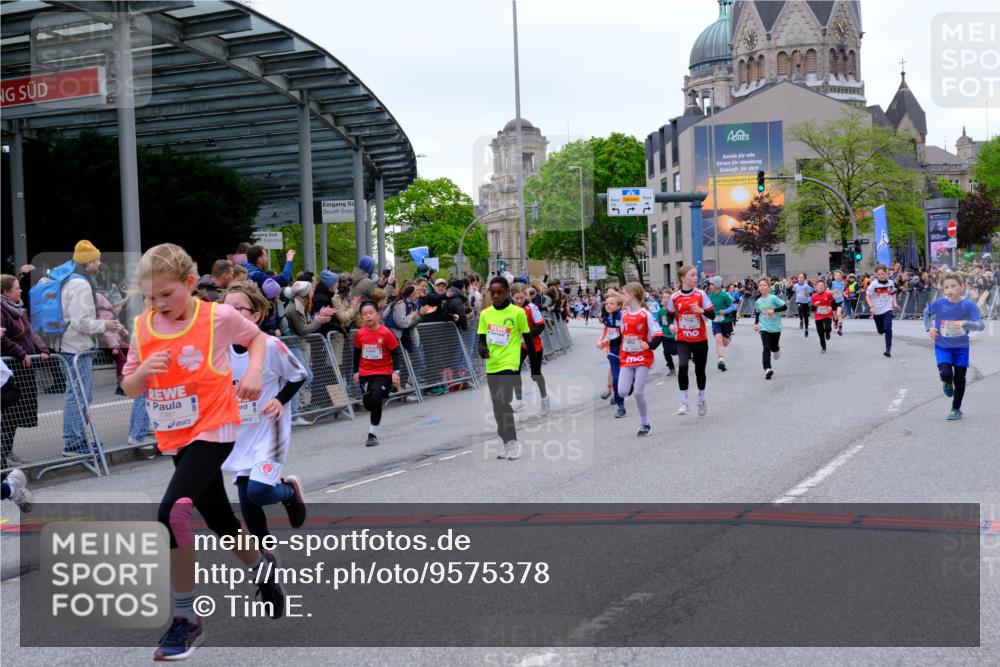 25.04.2026 - Das Zehntel Tim E. http://msf.ph/oto/9575378 25.04.2026 10:53:38 Ziel 5165, 5173, 5269, 5278, 5279, 5317, 5318, 5324, 5529, 5701, 5795, 6028, 6051, 6106, 6166, 6212, 6229, 6231, 6237, 6244, 6311, 6363, 6450, 6763, 6912, 6926, 7106, 7181, 7185, 7191, 7245, 7247, 7340, 7387, 7540, 7544, 7703, 7839, 7885, 7889, 7896, 7899, 7917, 8048, 8049, 8059 meine-sportfotos.de