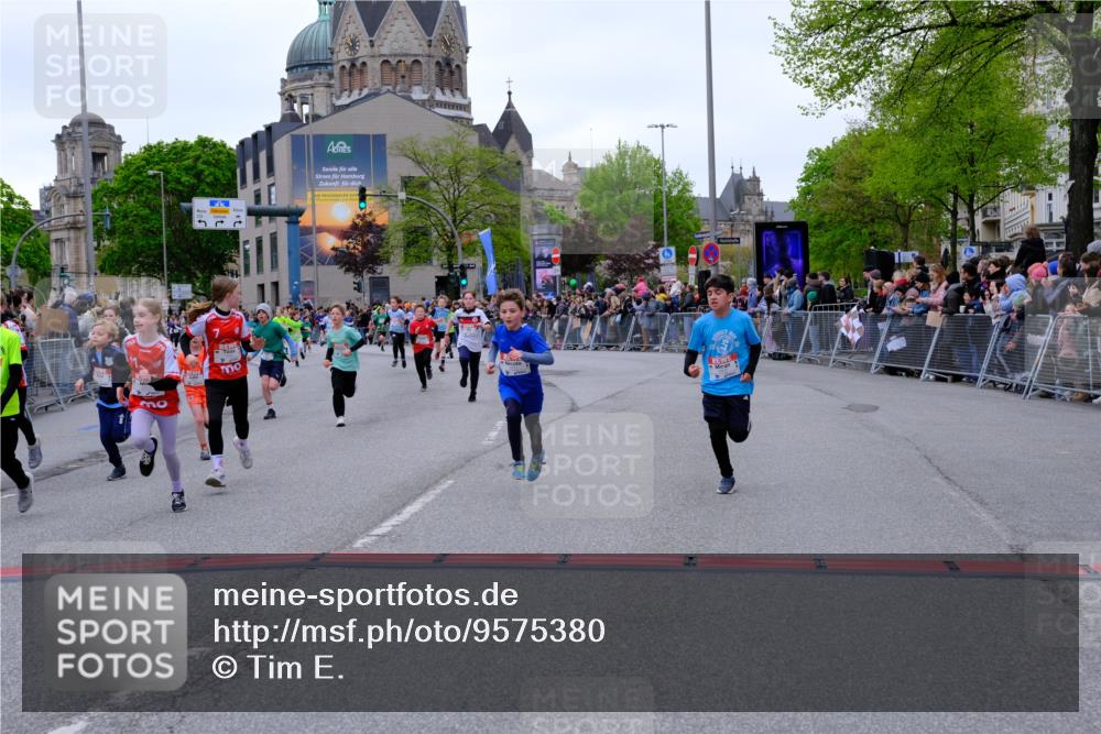 25.04.2026 - Das Zehntel Tim E. http://msf.ph/oto/9575380 25.04.2026 10:53:39 Ziel 5030, 5165, 5173, 5269, 5278, 5279, 5317, 5318, 5324, 5529, 5795, 6028, 6051, 6106, 6166, 6229, 6231, 6237, 6244, 6311, 6363, 6763, 6912, 6926, 7106, 7181, 7185, 7191, 7245, 7247, 7387, 7540, 7544, 7690, 7703, 7839, 7885, 7889, 7896, 7899, 7917, 8048, 8049, 8059 meine-sportfotos.de