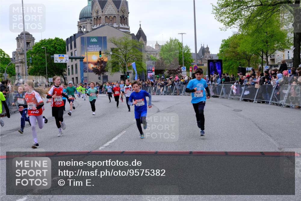 25.04.2026 - Das Zehntel Tim E. http://msf.ph/oto/9575382 25.04.2026 10:53:39 Ziel 5030, 5165, 5173, 5269, 5278, 5279, 5317, 5318, 5324, 5529, 5795, 6028, 6051, 6106, 6166, 6229, 6231, 6237, 6244, 6311, 6363, 6763, 6912, 6926, 7106, 7181, 7185, 7191, 7245, 7247, 7387, 7540, 7544, 7690, 7703, 7839, 7885, 7889, 7896, 7899, 7917, 8048, 8049, 8059 meine-sportfotos.de
