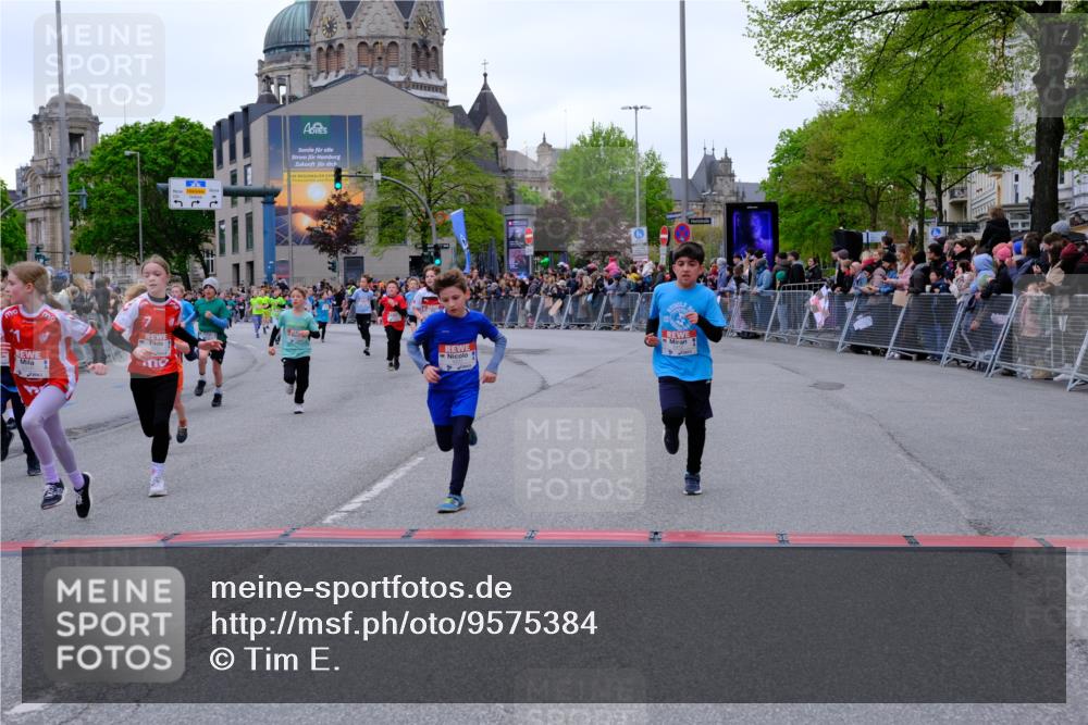 25.04.2026 - Das Zehntel Tim E. http://msf.ph/oto/9575384 25.04.2026 10:53:39 Ziel 5030, 5165, 5173, 5269, 5278, 5279, 5317, 5318, 5324, 5529, 5795, 6028, 6051, 6106, 6166, 6229, 6231, 6237, 6244, 6311, 6363, 6763, 6912, 6926, 7106, 7181, 7185, 7191, 7245, 7247, 7387, 7540, 7544, 7690, 7703, 7839, 7885, 7889, 7896, 7899, 7917, 8048, 8049, 8059 meine-sportfotos.de