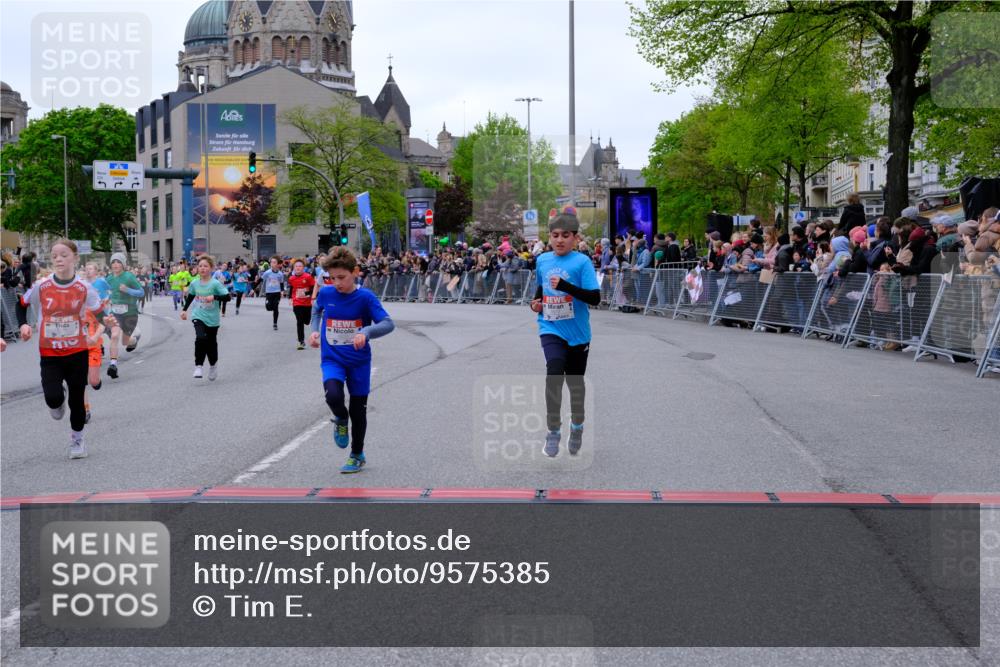 25.04.2026 - Das Zehntel Tim E. http://msf.ph/oto/9575385 25.04.2026 10:53:39 Ziel 5030, 5165, 5173, 5269, 5278, 5279, 5317, 5318, 5324, 5529, 5795, 6028, 6051, 6106, 6166, 6229, 6231, 6237, 6244, 6311, 6363, 6763, 6912, 6926, 7106, 7181, 7185, 7191, 7245, 7247, 7387, 7540, 7544, 7690, 7703, 7839, 7885, 7889, 7896, 7899, 7917, 8048, 8049, 8059 meine-sportfotos.de