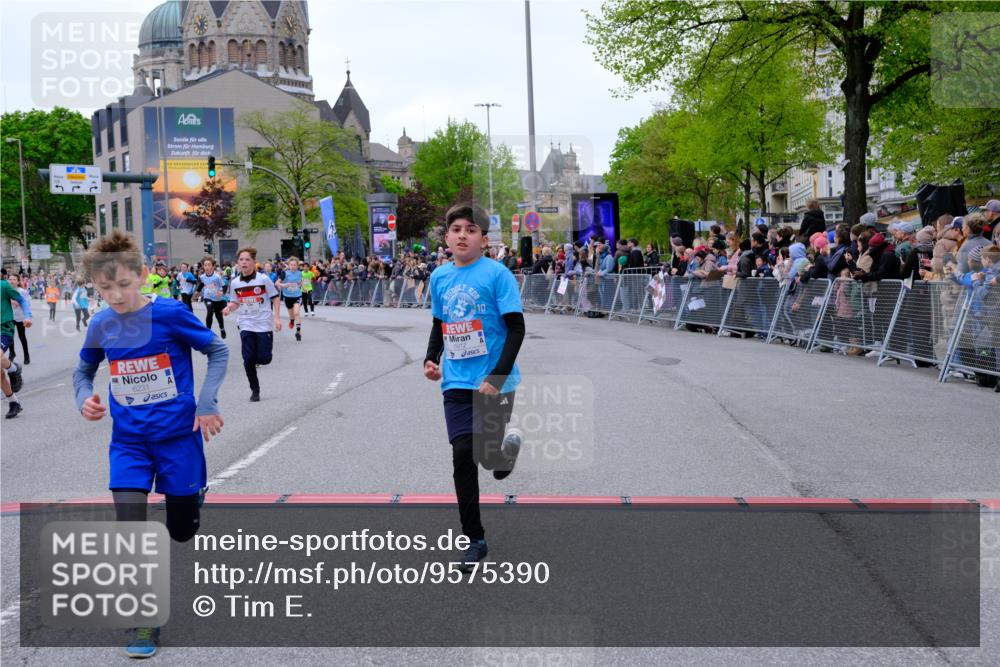 25.04.2026 - Das Zehntel Tim E. http://msf.ph/oto/9575390 25.04.2026 10:53:40 Ziel 5030, 5165, 5173, 5269, 5278, 5279, 5317, 5318, 5324, 5529, 5795, 6028, 6051, 6106, 6166, 6229, 6231, 6237, 6244, 6363, 6763, 6912, 6926, 7106, 7181, 7185, 7191, 7245, 7387, 7690, 7703, 7839, 7885, 7889, 7899, 7917, 8048, 8049, 8059 meine-sportfotos.de