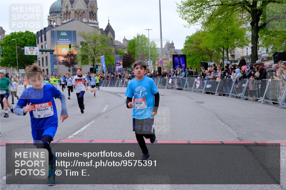 25.04.2026 - Das Zehntel Tim E. http://msf.ph/oto/9575391 25.04.2026 10:53:40 Ziel 5030, 5165, 5173, 5269, 5278, 5279, 5317, 5318, 5324, 5529, 5795, 6028, 6051, 6106, 6166, 6229, 6231, 6237, 6244, 6363, 6763, 6912, 6926, 7106, 7181, 7185, 7191, 7245, 7387, 7690, 7703, 7839, 7885, 7889, 7899, 7917, 8048, 8049, 8059 meine-sportfotos.de