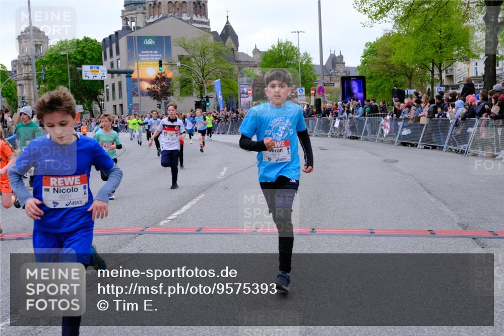 25.04.2026 - Das Zehntel Tim E. http://msf.ph/oto/9575393 25.04.2026 10:53:40 Ziel 5030, 5165, 5173, 5269, 5278, 5279, 5317, 5318, 5324, 5529, 5795, 6028, 6051, 6106, 6166, 6229, 6231, 6237, 6244, 6363, 6763, 6912, 6926, 7106, 7181, 7185, 7191, 7245, 7387, 7690, 7703, 7839, 7885, 7889, 7899, 7917, 8048, 8049, 8059 meine-sportfotos.de