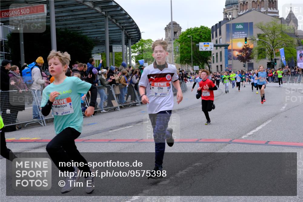 25.04.2026 - Das Zehntel Tim E. http://msf.ph/oto/9575398 25.04.2026 10:53:42 Ziel 5030, 5165, 5173, 5269, 5279, 5317, 5318, 5324, 5529, 5683, 5795, 6028, 6106, 6166, 6229, 6231, 6237, 6244, 6363, 6912, 6926, 7153, 7181, 7185, 7191, 7245, 7387, 7690, 7697, 7885, 7899, 8048, 8059 meine-sportfotos.de