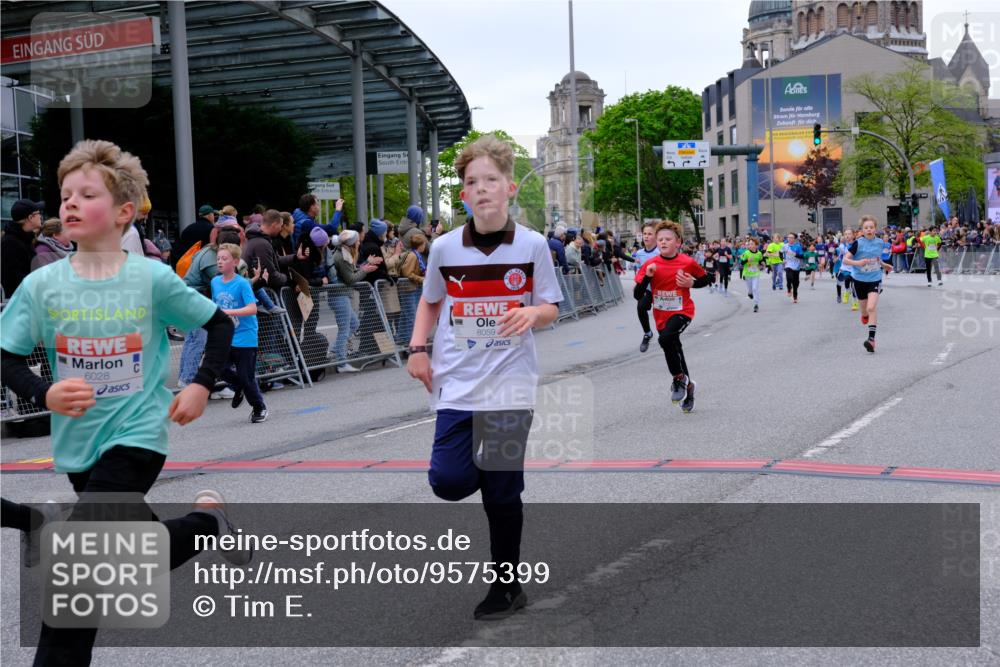 25.04.2026 - Das Zehntel Tim E. http://msf.ph/oto/9575399 25.04.2026 10:53:42 Ziel 5030, 5165, 5173, 5269, 5279, 5317, 5318, 5324, 5529, 5683, 5795, 6028, 6106, 6166, 6229, 6231, 6237, 6244, 6363, 6912, 6926, 7153, 7181, 7185, 7191, 7245, 7387, 7690, 7697, 7885, 7899, 8048, 8059 meine-sportfotos.de