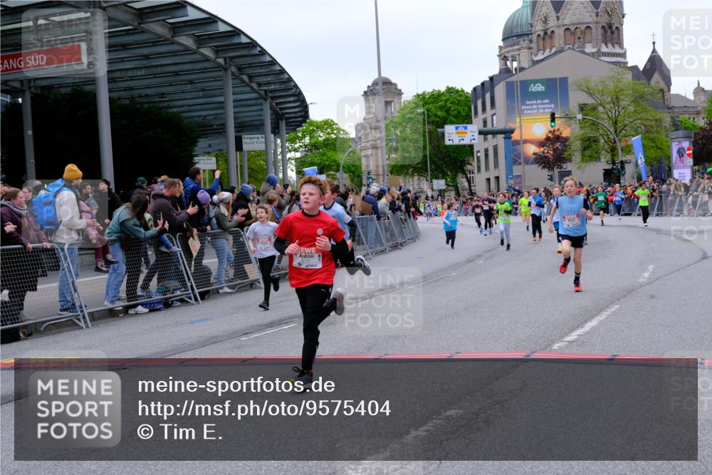 25.04.2026 - Das Zehntel Tim E. http://msf.ph/oto/9575404 25.04.2026 10:53:43 Ziel 5030, 5165, 5269, 5317, 5318, 5324, 5529, 5683, 5795, 6028, 6106, 6166, 6231, 6237, 6244, 6363, 6912, 6926, 7153, 7181, 7185, 7191, 7245, 7387, 7690, 7697, 7885, 7899, 8048, 8059 meine-sportfotos.de
