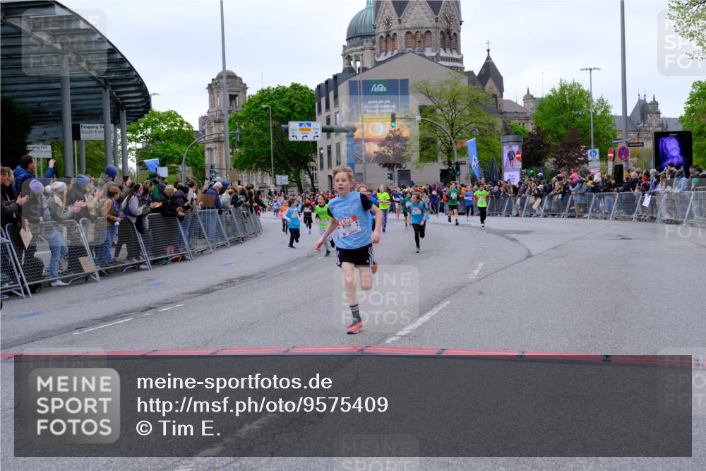 25.04.2026 - Das Zehntel Tim E. http://msf.ph/oto/9575409 25.04.2026 10:53:44 Ziel 5030, 5165, 5317, 5318, 5324, 5529, 5564, 5683, 5729, 6028, 6106, 6166, 6231, 6244, 6363, 6912, 6926, 7153, 7181, 7185, 7191, 7233, 7245, 7253, 7387, 7690, 7697, 7746, 7885, 7899, 8048, 8059 meine-sportfotos.de