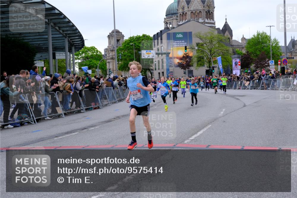 25.04.2026 - Das Zehntel Tim E. http://msf.ph/oto/9575414 25.04.2026 10:53:44 Ziel 5030, 5165, 5317, 5318, 5324, 5529, 5564, 5683, 5729, 6028, 6106, 6166, 6231, 6244, 6363, 6912, 6926, 7153, 7181, 7185, 7191, 7233, 7245, 7253, 7387, 7690, 7697, 7746, 7885, 7899, 8048, 8059 meine-sportfotos.de