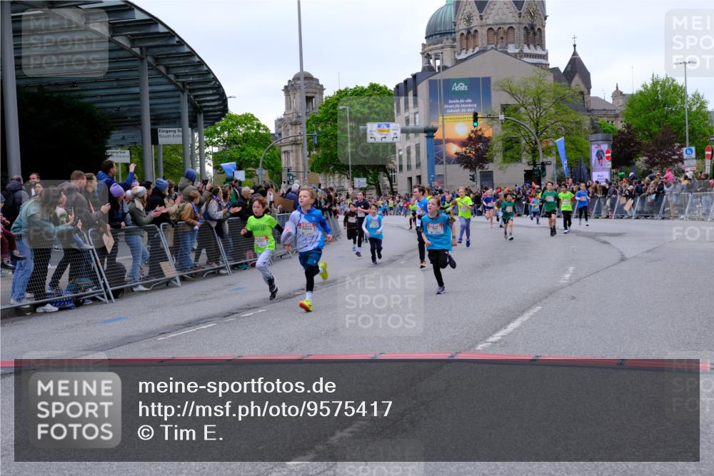25.04.2026 - Das Zehntel Tim E. http://msf.ph/oto/9575417 25.04.2026 10:53:45 Ziel 5030, 5165, 5317, 5318, 5324, 5564, 5683, 5729, 6028, 6106, 6166, 6213, 6231, 6244, 6363, 6912, 6926, 7153, 7181, 7185, 7191, 7233, 7245, 7253, 7690, 7697, 7746, 7885, 7899, 8048, 8059 meine-sportfotos.de
